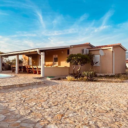 Beautiful Secluded Area Near Novalja Vacation House With Pool And Sea View Villa Lara Eksteriør billede