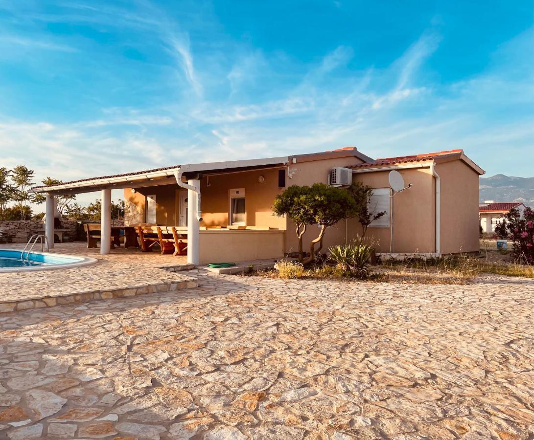Beautiful Secluded Area Near Novalja Vacation House With Pool And Sea View Villa Lara Eksteriør billede